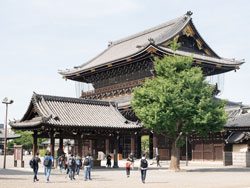 Higashi Hongan-ji Temple