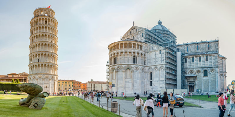 Piazza del Duomo with its iconic Leaning Tower