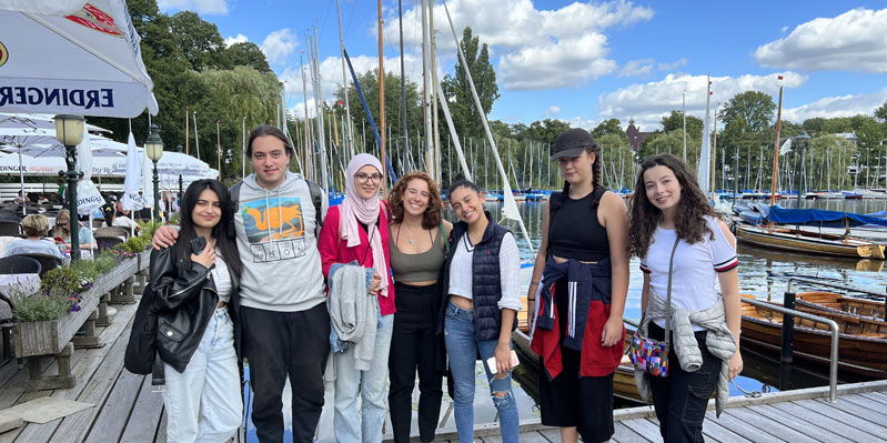 Students exploring Hamburg together