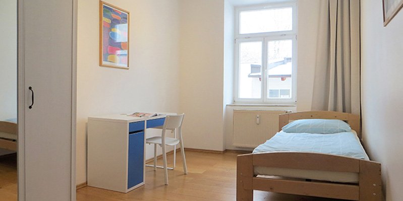 Single room in a shared apartment