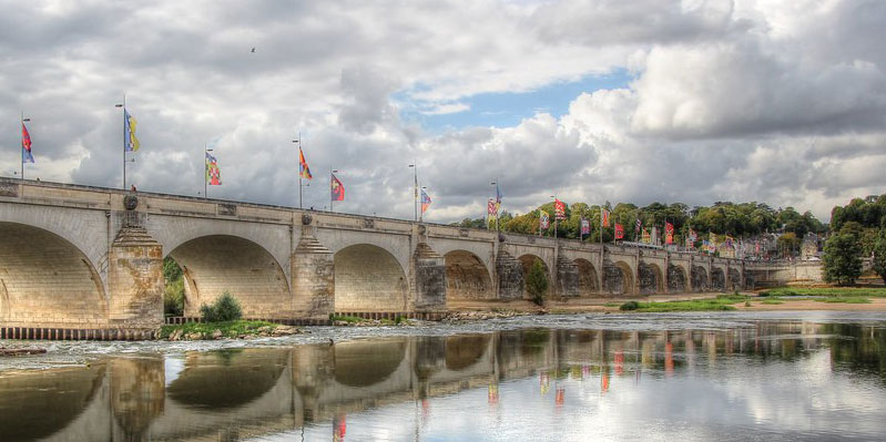Wilson Bridge, Tours