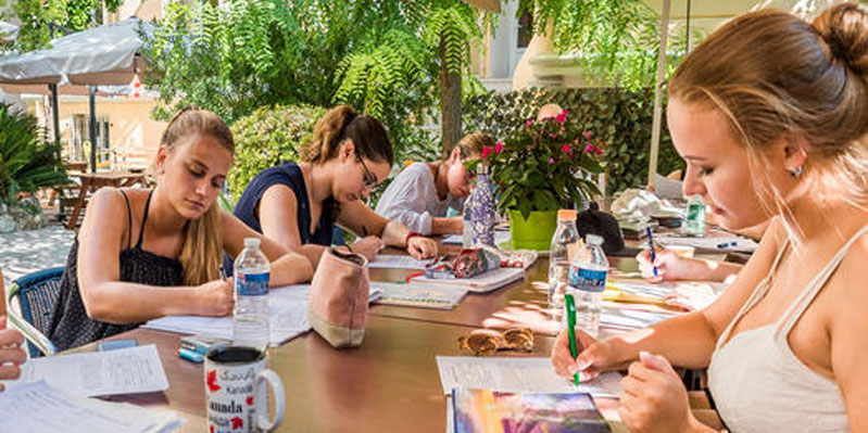Young student course in Nice