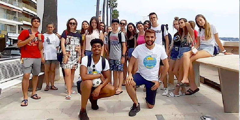 Walking the Promenade des Anglais