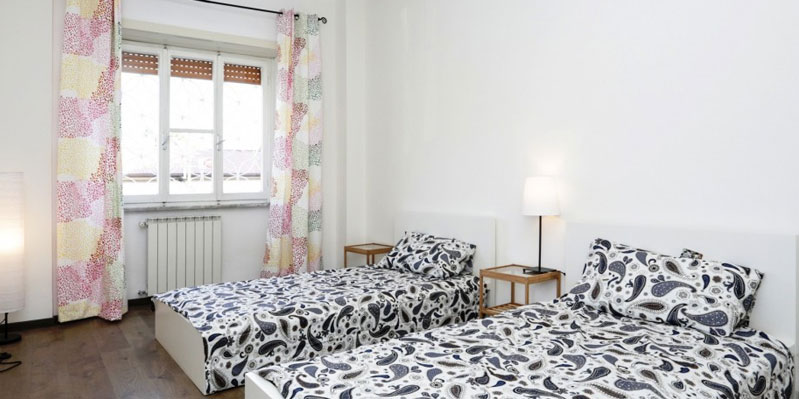 Twin room in shared apartment