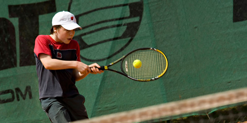 Tennis in the sunshine
