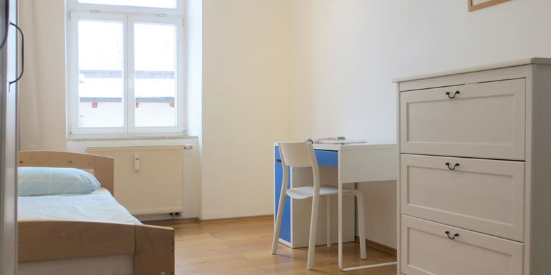 Single room in shared apartment