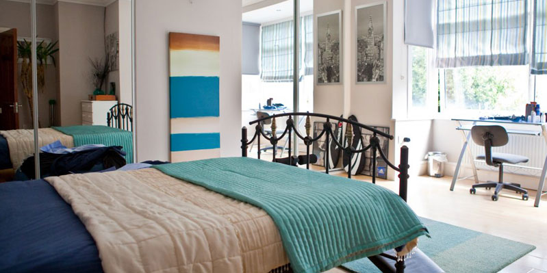 Room in host family