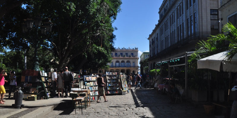 Calle Obispo, old Havana